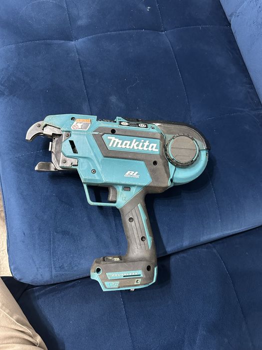 Makita wiazarka do zbrojenia DTR180 5.2025r po jednej budowie