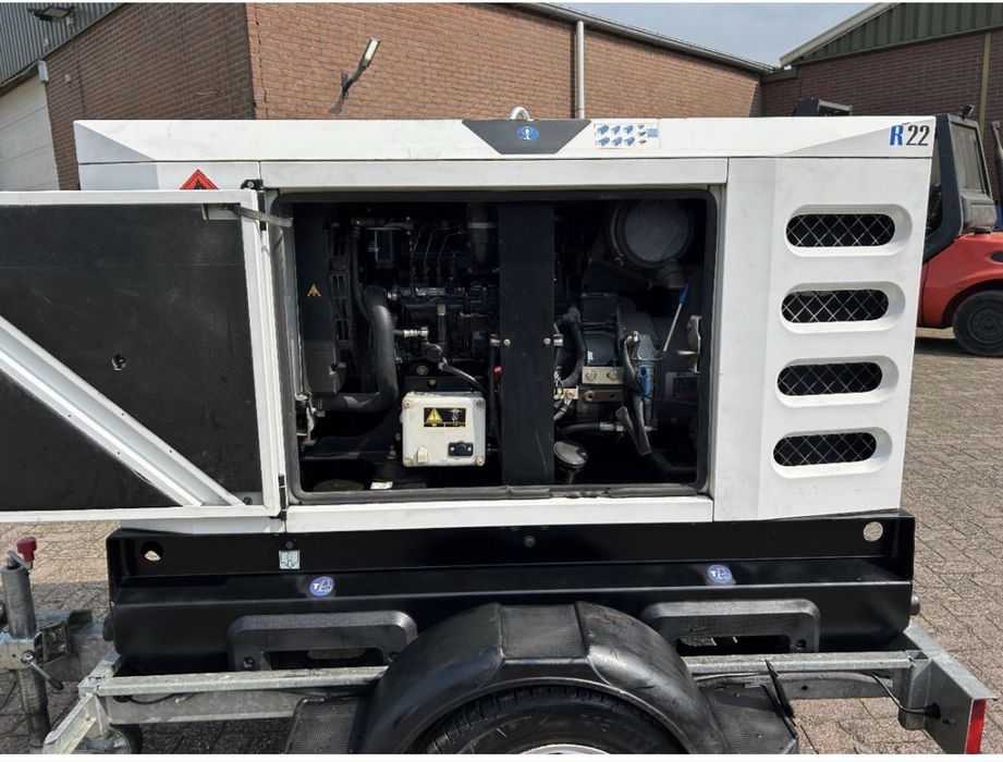 Wynajmę agregat prądotwórczy o mocy 33kVA (26KW) SDMO