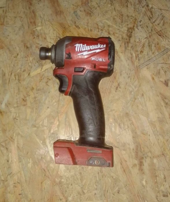 Zakrętarka Milwaukee M18 FID 2