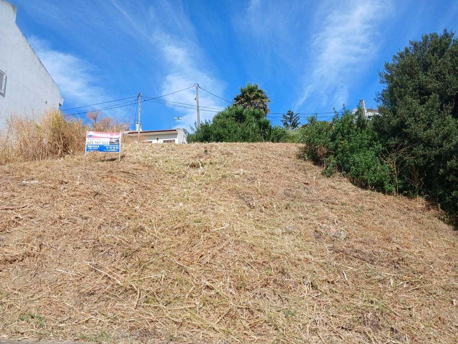 Lote de terreno para construção de vivenda
