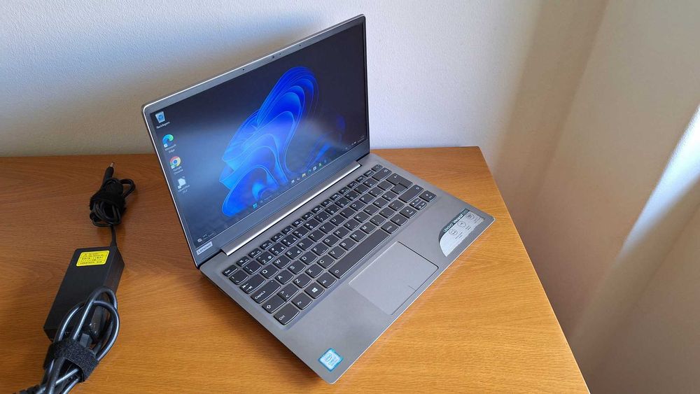 Lenovo 320s Core i7-8550U 3.7GHz- 8GB Ram- SSD 256GB- Win11