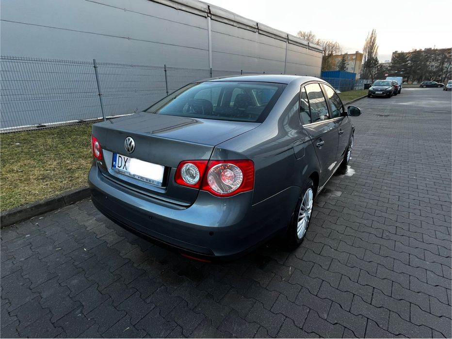 VW JETTA 2009 1.6 tdi/ PDC/ garażowany