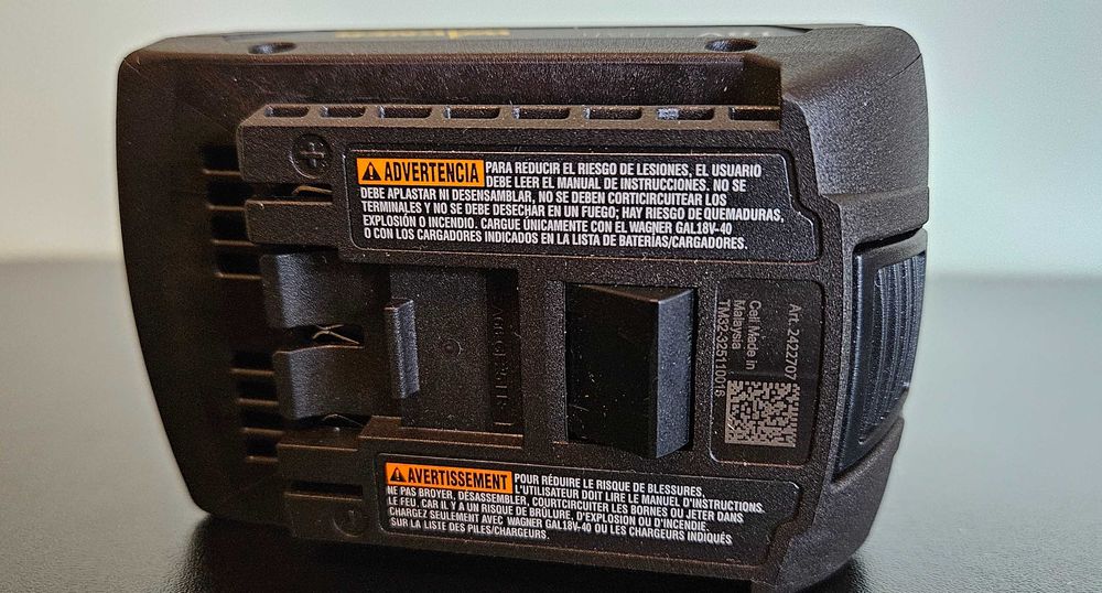 Акумуляторна батарея Bosch 18V 2.0 Ah Professional. Оригінал