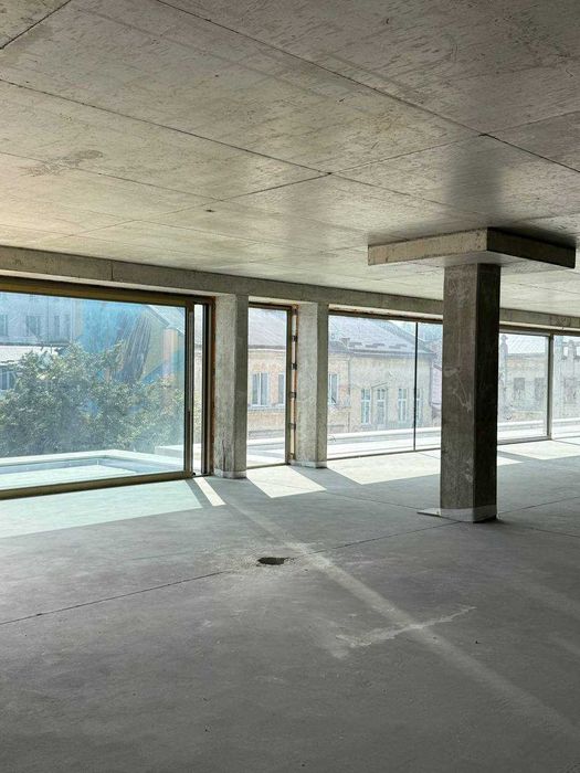 Пропонуємо на оренду торгові площі у центрі Львова - ТЦ Central Mall