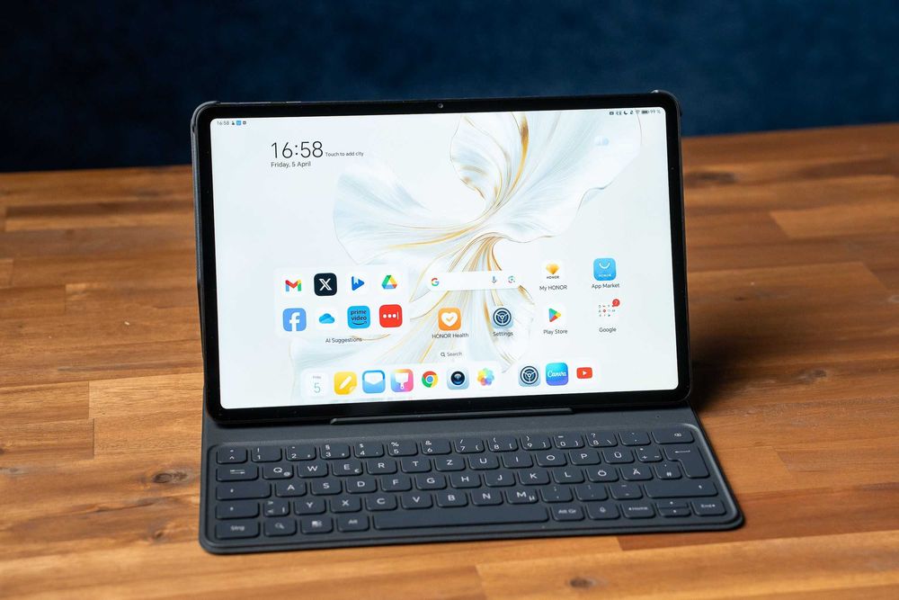 Потужний планшет Honor Pad Metallic 10.9" у комплекті з клавіатурою, захисним склом та стилусом.