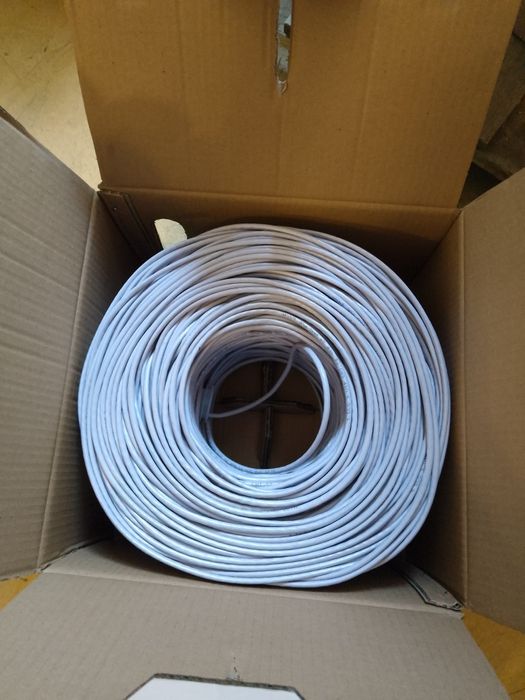 Витая пара DCG внутрішній UTP CAT-5E PVC CCA 4*2*0,50 305м