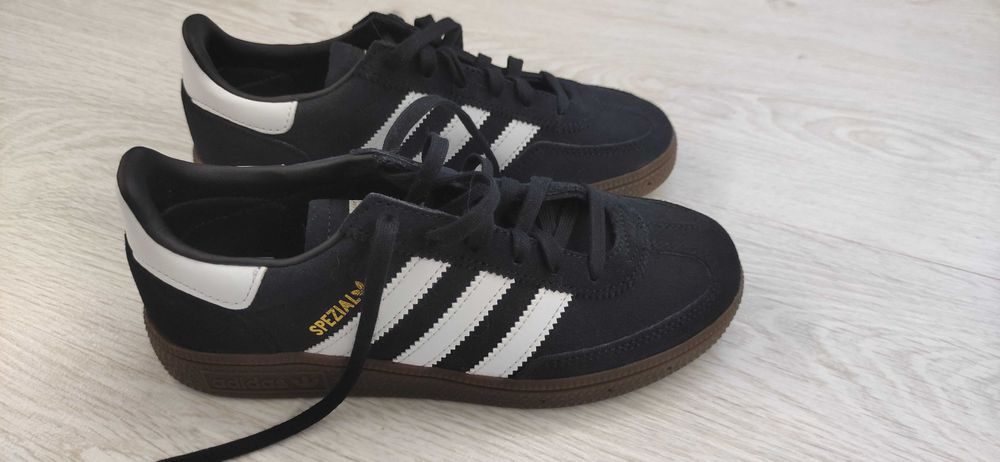 Sapatilhas Adidas Spezial n34 NOVAS