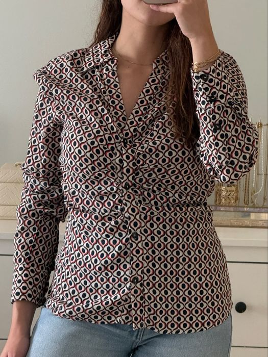 Blusa cintada estampada