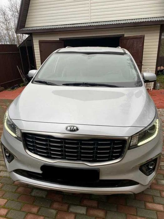 2018 Kia Carnival  2.2 дизель 9 місна