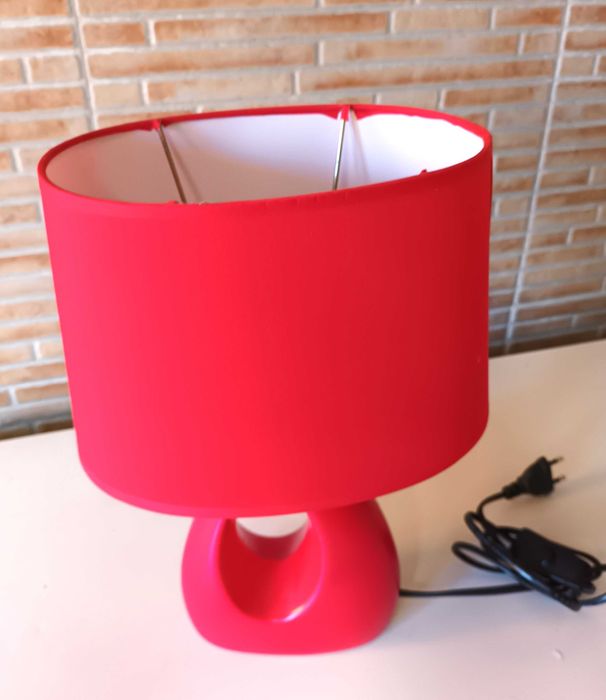 Candeeiro mesa cabeceira + suporte livros criança