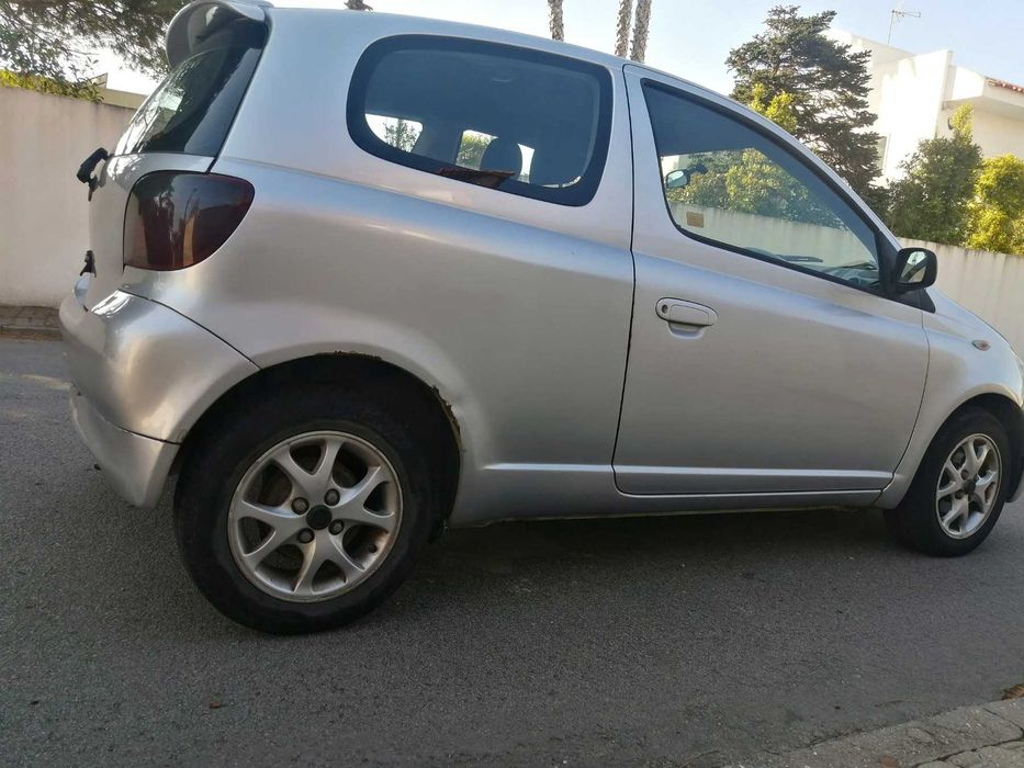 Toyota Yaris 1.4 D-4D 75cv Comercial | 2002 | 364.314 km