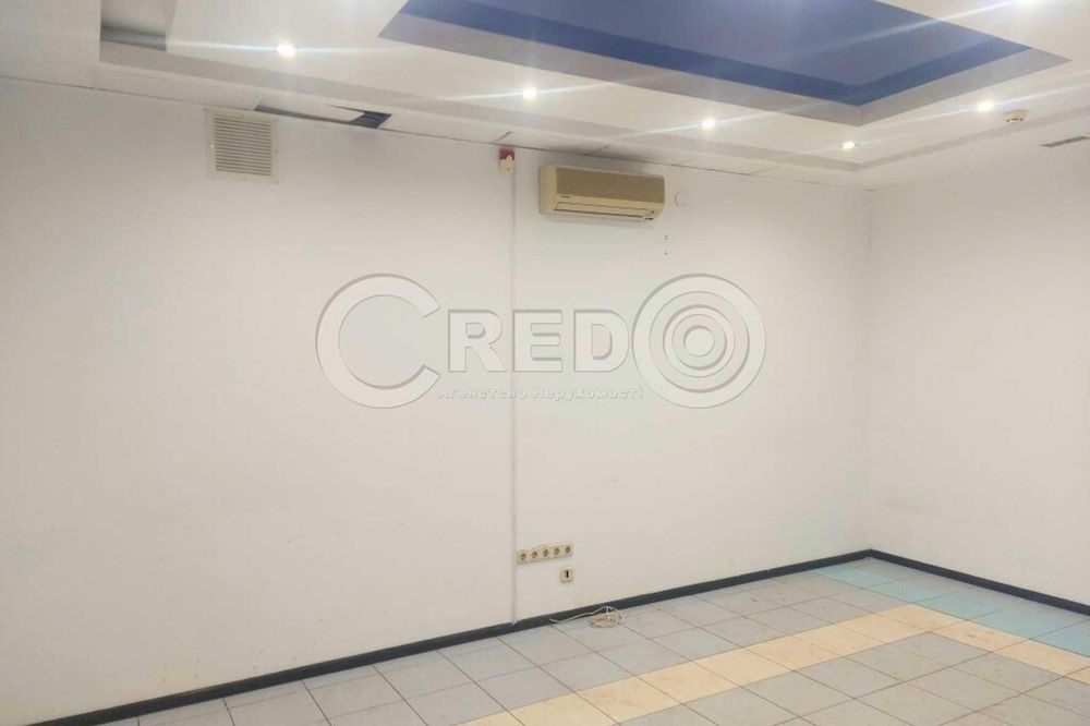 Продаж торгово-офісного приміщення, 351 кв.м