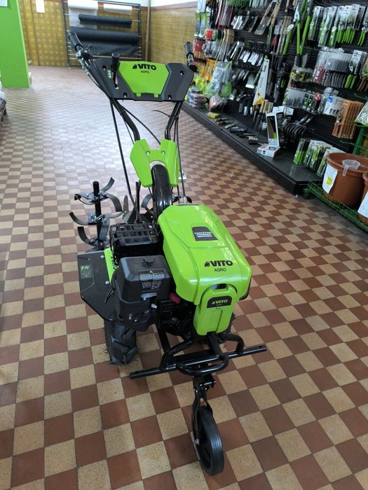 Moto enxada  7cv mais roçadora 43cc Vito