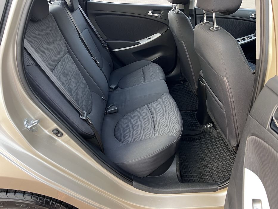 Hyundai Accent 1.6 2012