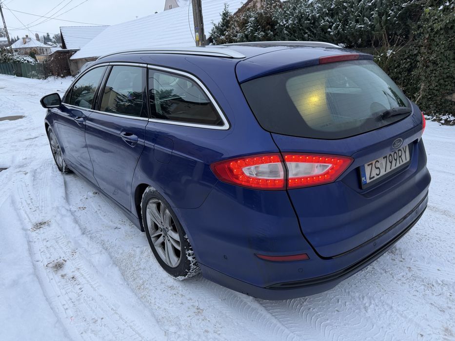 Ford Mondeo Mk5 Titanium sam parkuje 2.0 TDCi 150HP