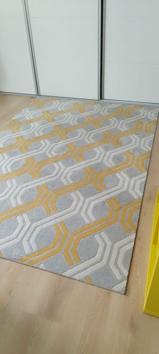 Tapete muito pouco usado