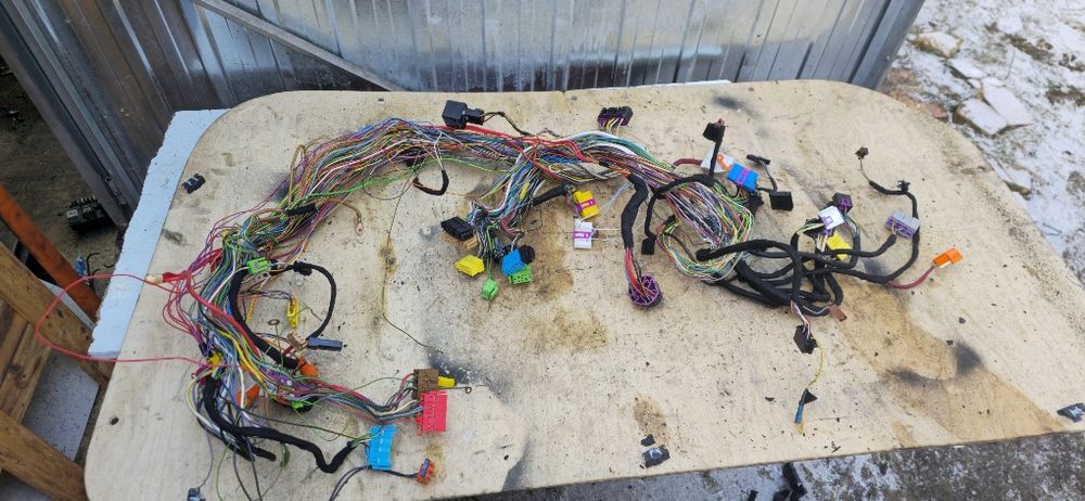 Wiązka Deski Rozdzielczej Audi 80 Cabrio 2.8 V6