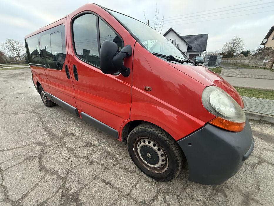 Renault Trafic 1.9 td 9- osobowy