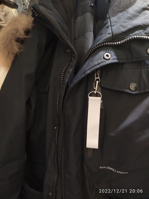 Світловідбиваючий брелок на карабіні, флікер, 12 штук