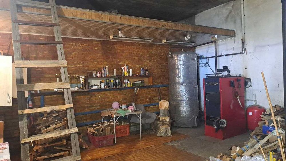 Продається КОМПЛЕКС (житловий будинок + готовий бізнес), розташований за адресою: м. Київ, Голосіївський р-н, вул. Вітянська, 1  Столичне шосе