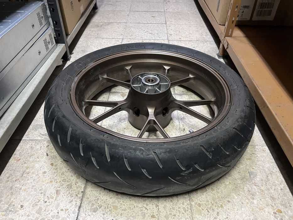 Jantes Honda CB300R (Pyrite Metallic) + Pneus Dunlop Sportmax Usado