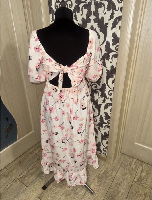 Сукня  літня святкова 48р.