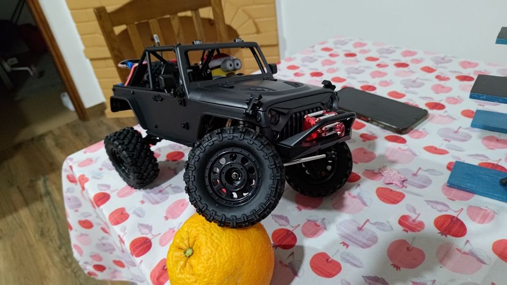 Vendo RC tipo axial escala 1/12