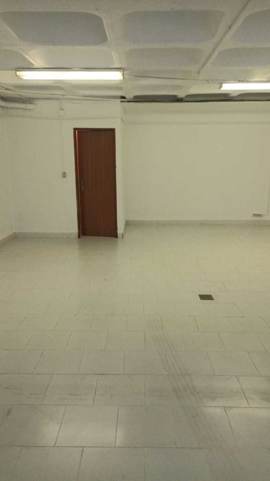Armazém em Massamá Sintra