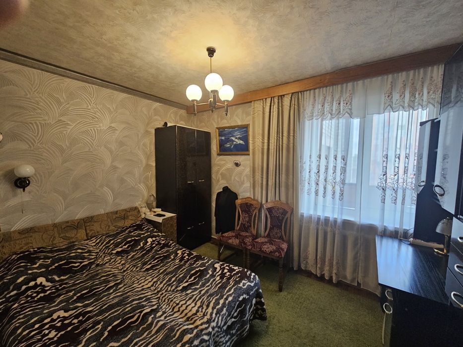 Продам 4х комнатную квартиру на ул.Литейной