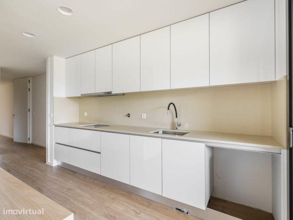 Apartamento T3 Novo em Tenões