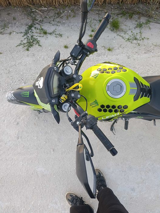 Мотоцикл sr200 lifan