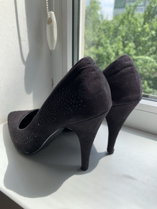 Туфлі чорні, лодочки