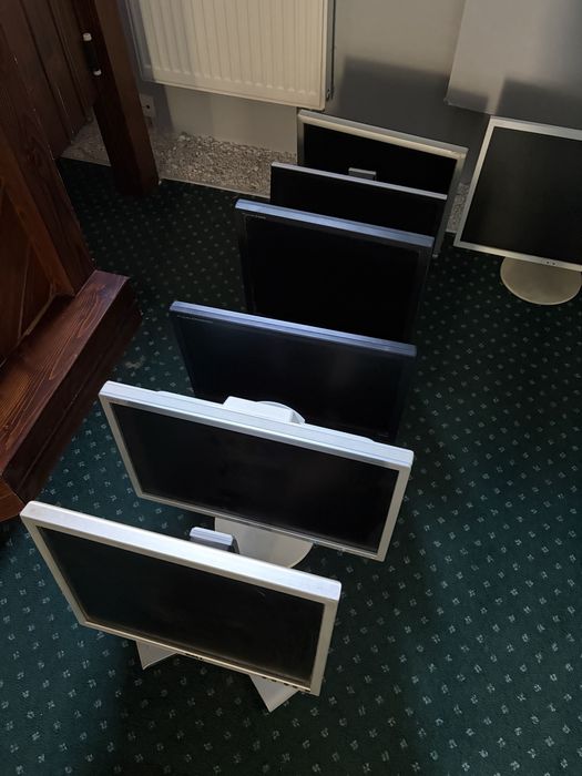Monitory 8szt. Dell/philips/inne