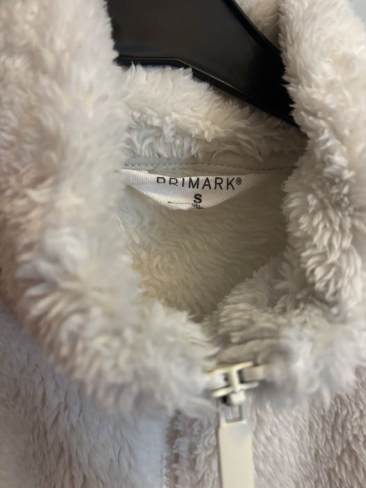 Casaco de frio peludo branco