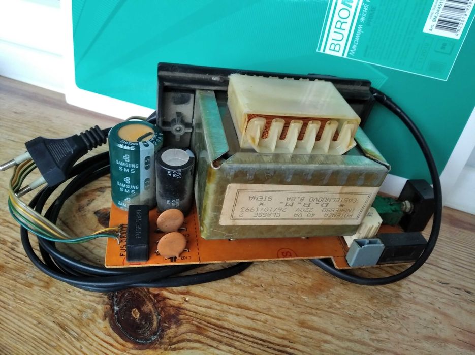 Трансформатор 18 вольт 12 вольт 110 вольт: 290 грн. - Аксессуары и ...