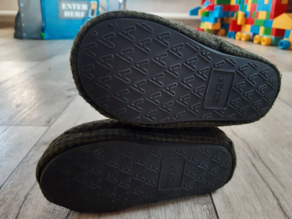 Детские уги, чуни, сапожки, теплы тапки, боти р 23, 13,5см