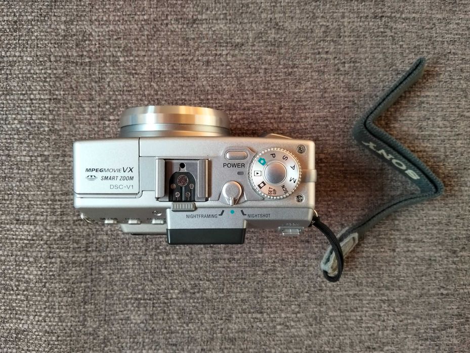 Sony CyberShot DSC-V1