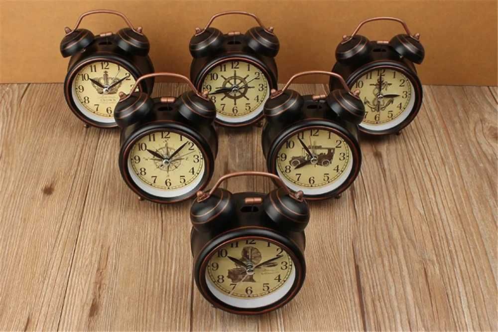 Будильник Годинник