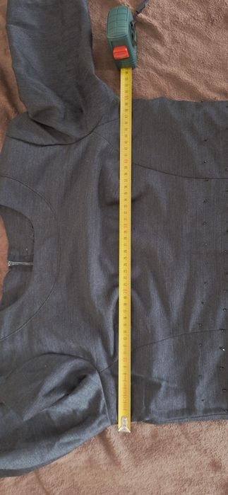 Bluzka czarna z cekinami