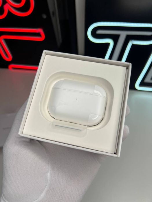 Навушники АирПодс Pro 2 Wireless Charging Case lux + чохол у подарунок