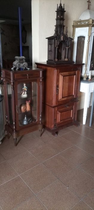 Grande lote de antiguidades