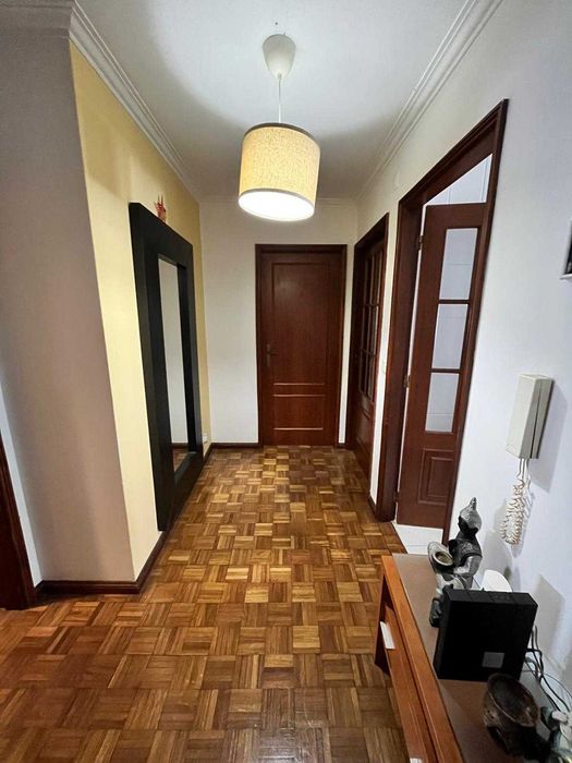 Quarto mobilado situado em laborim de encima vila nova de Gaia cosina equipada lavandaria despesas incluídas  valor 400 eros