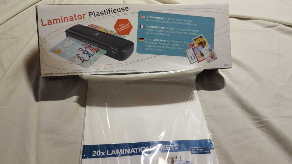 Laminator PAVO + 20 arkuszy do laminowania