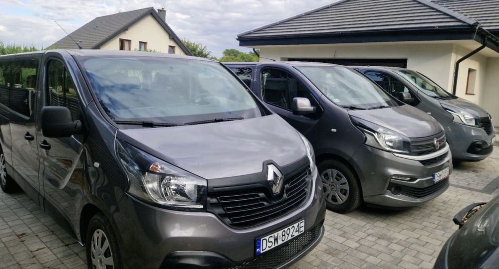 Wypożyczalnia samochodów osobowych, wynajem busa 9 osobowego