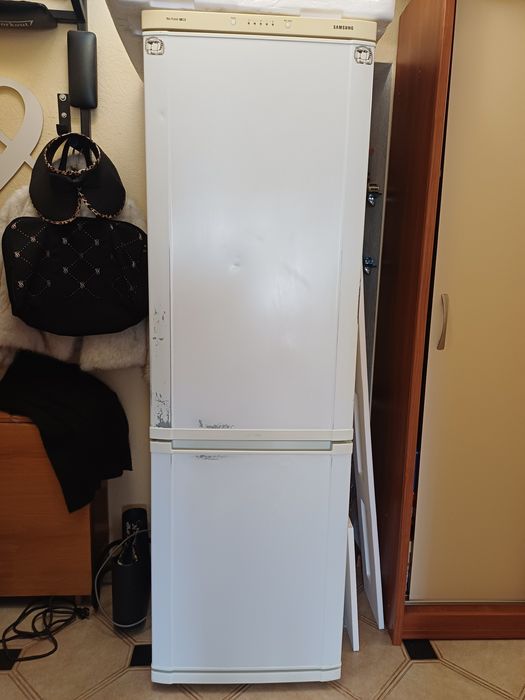 Холодильник продам Samsung