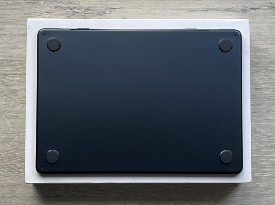 OUTLET MacBook Air 2024 M3 8/256 FV23 5 cykli