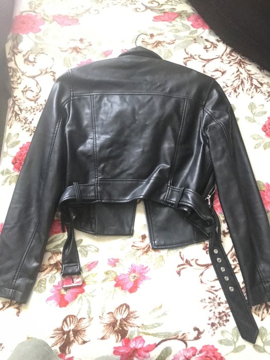 Шкіряна курточка коротка