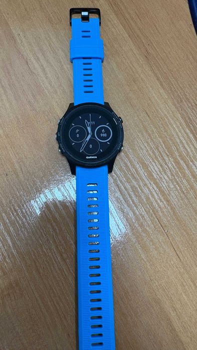 Смарт годинник Garmin Forerunner 935