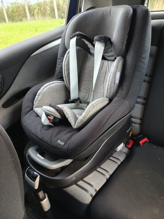 Fotelik dla dziecka Maxi Cosi Pearl (9-18kg) + baza