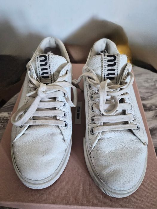Tenis brancos Miu Miu